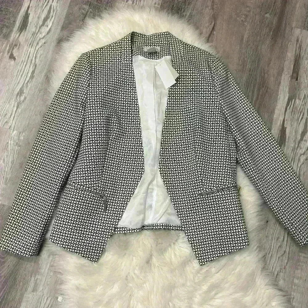 NWT CARMEN MARC VALVO Zip Pocket Open Front
Blazer Size 10